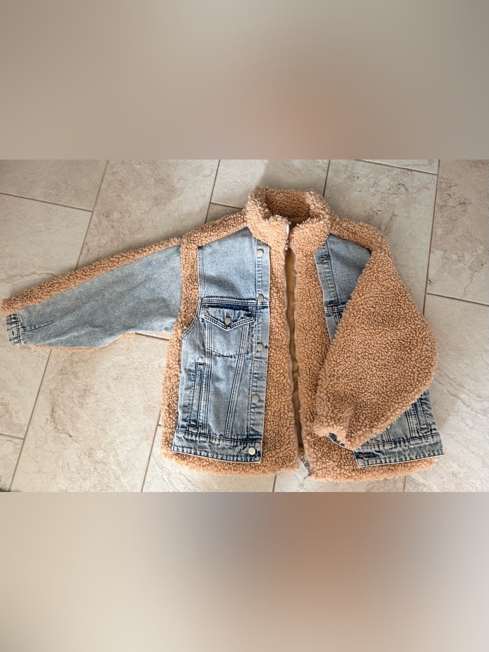 Women’s Two-Tone Sherpa Denim Jacket - Cream & Light Blue